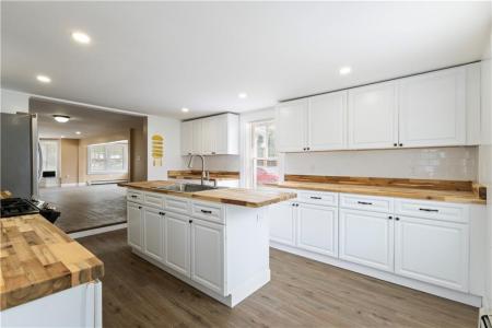 14 W Natick Road, Warwick, Rhode Island 02886