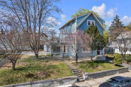 32 Summer Street 3rd, Woonsocket, Rhode Island 02895