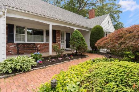 24 Kirkbrae Drive, Lincoln, Rhode Island 02865