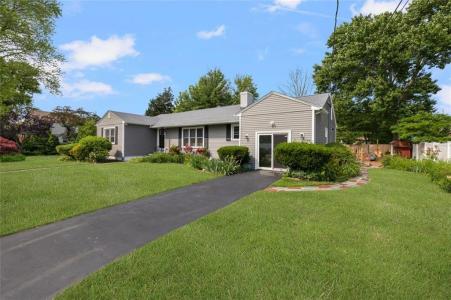 6 Humes Avenue, Warwick, RI 02889, USA