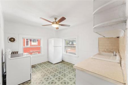 72 Whitmarsh Street, Providence, RI 02907, USA