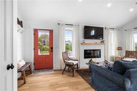 17 Goose Island Road, Narragansett, Rhode Island 02882, USA