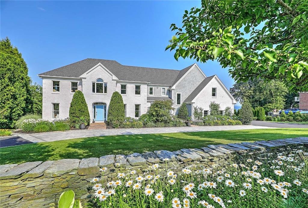 105 Heidi Drive, Portsmouth, Rhode Island 02871