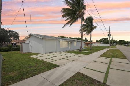 2455 Wiley Ct, Hollywood, Florida 33020, USA