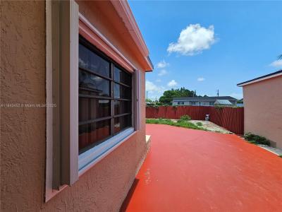 7601 SW 22nd St B, Miami, Florida 33155, USA