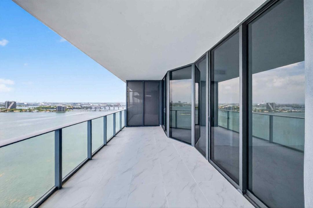 700 NE 24th Street 2201, Aria Reserve Miami, Miami, Florida 33131, Estados Unidos