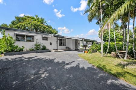 309 SW 7 Street, Hallandale Beach, Florida 33009