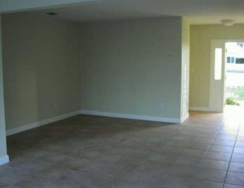 1811 NE 43rd Street, Oakland Park, Florida 33308