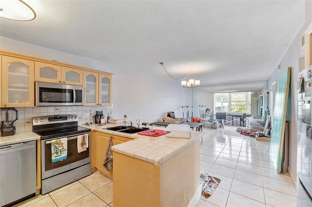 110 Royal Palm Rd 211, Hialeah Gardens, Florida 33016, Estados Unidos