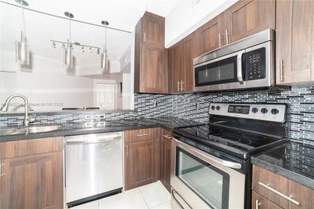 17100 N Bay Rd 1802, Sunny Isles Beach, Florida 33160, USA