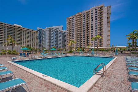 1865 S Ocean Dr 4H, Hallandale Beach, Florida 33009, USA
