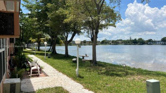 19080 NE 3rd Ct 307, Miami, Florida 33179, USA