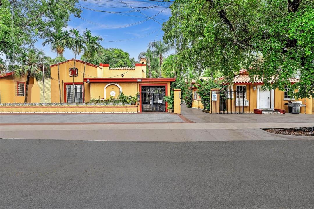 1228-1234-1250 SW 2nd St, Miami, Florida 33135