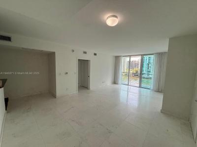 325 S Biscayne Blvd 819, Miami, Florida 33131, USA