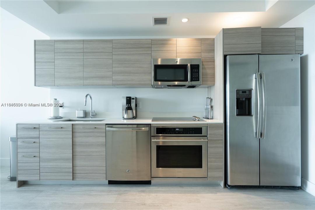 121 NE 34th St 806, Miami, Florida 33137, Stati Uniti