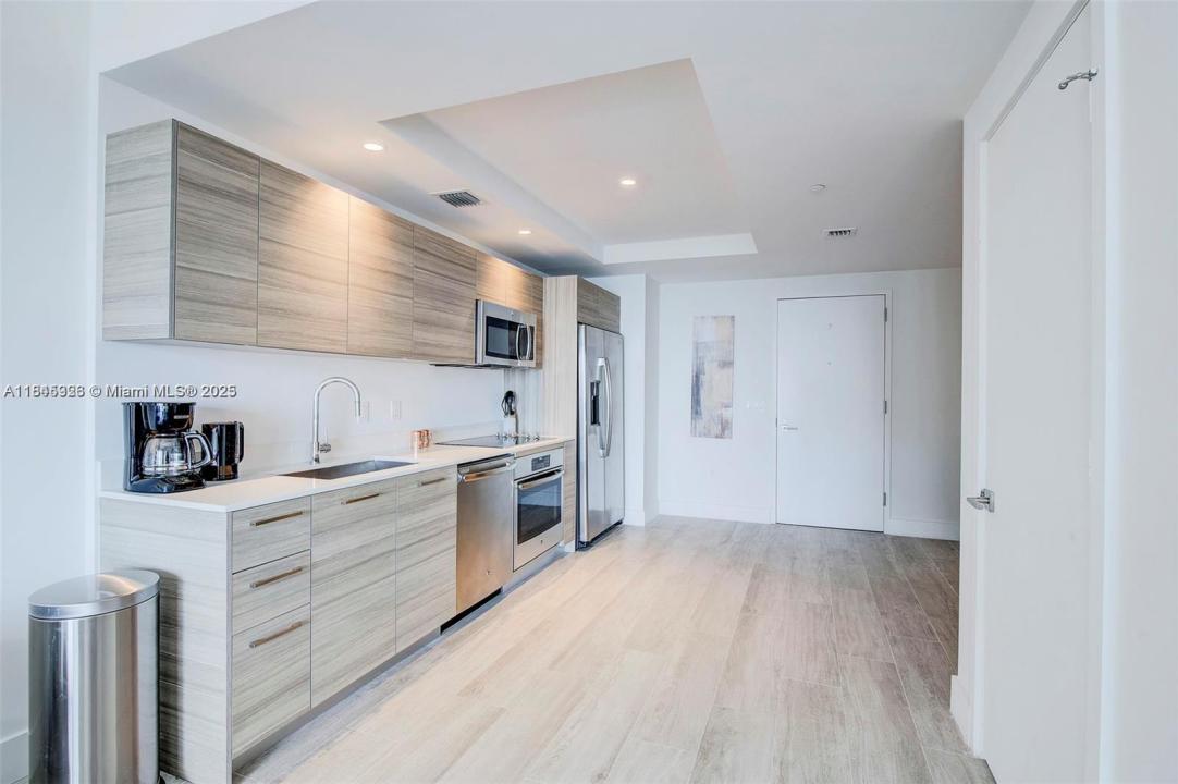 121 NE 34th St 806, Miami, Florida 33137, Stati Uniti