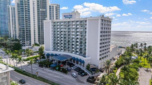 19201 Collins Ave 124, Sunny Isles Beach, Florida 33160, USA