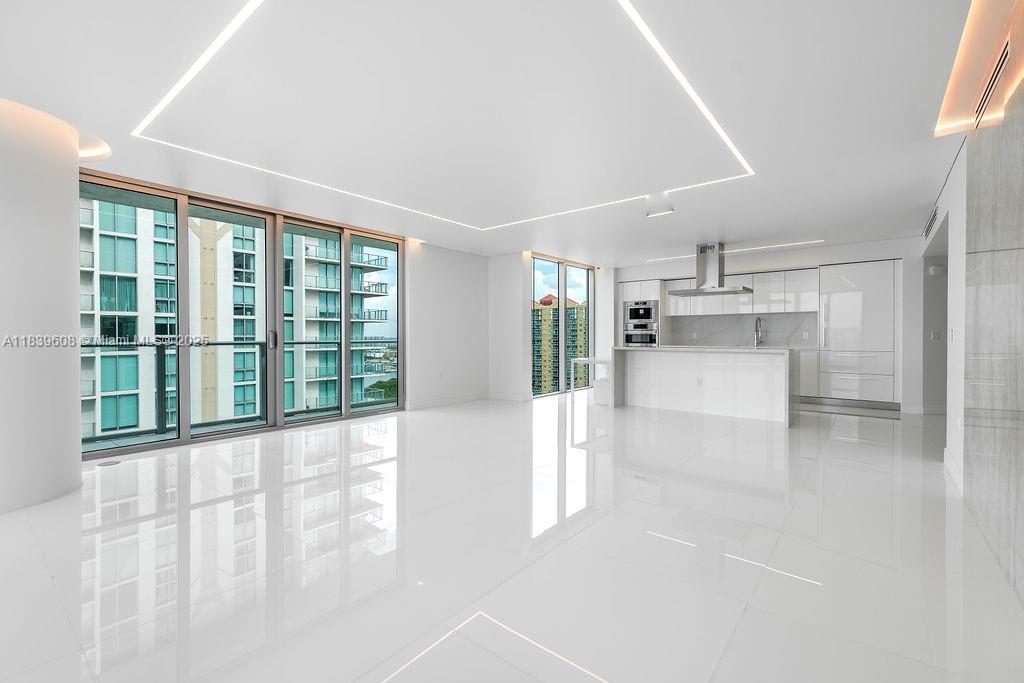 300 Sunny Isles Blvd 4-1808, Sunny Isles Beach, فلوريدا 33160, الولايات المتحدة