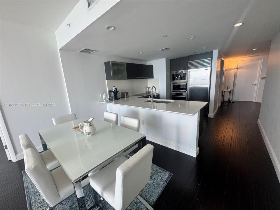 17001 Collins Ave 1002, Sunny Isles Beach, Florida 33160