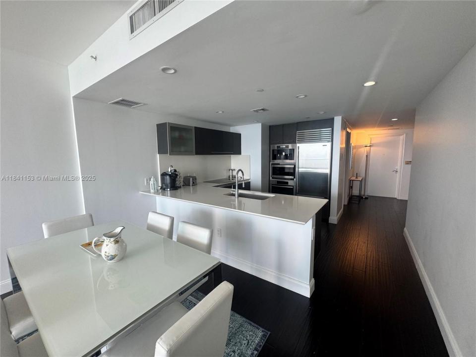 17001 Collins Ave 1002, Sunny Isles Beach, Florida 33160