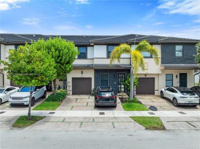 15673 NW 91st Ct, Miami Lakes, Florida 33018, USA