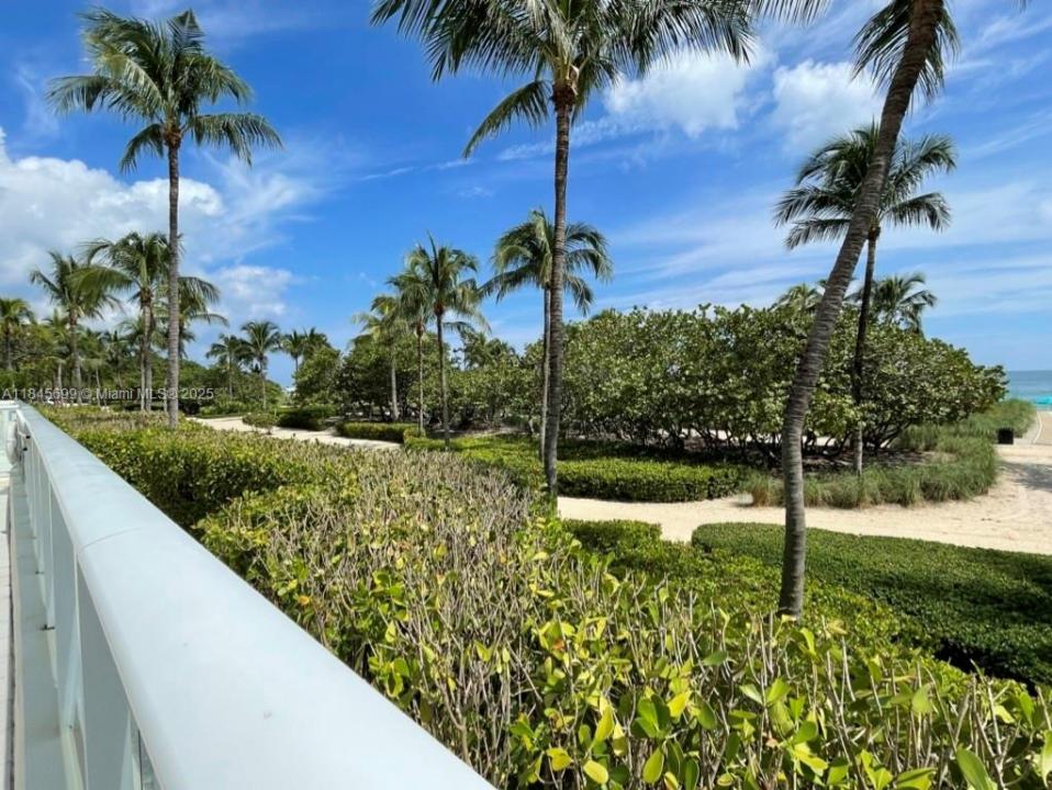 10185 Collins Ave PH06(+DEN), Bal Harbour, Флорида 33154, Соединенные Штаты