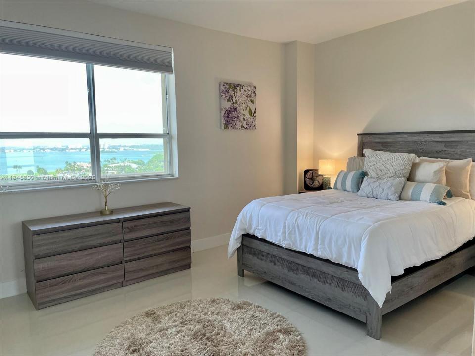 10185 Collins Ave PH06(+DEN), Bal Harbour, Флорида 33154, Соединенные Штаты