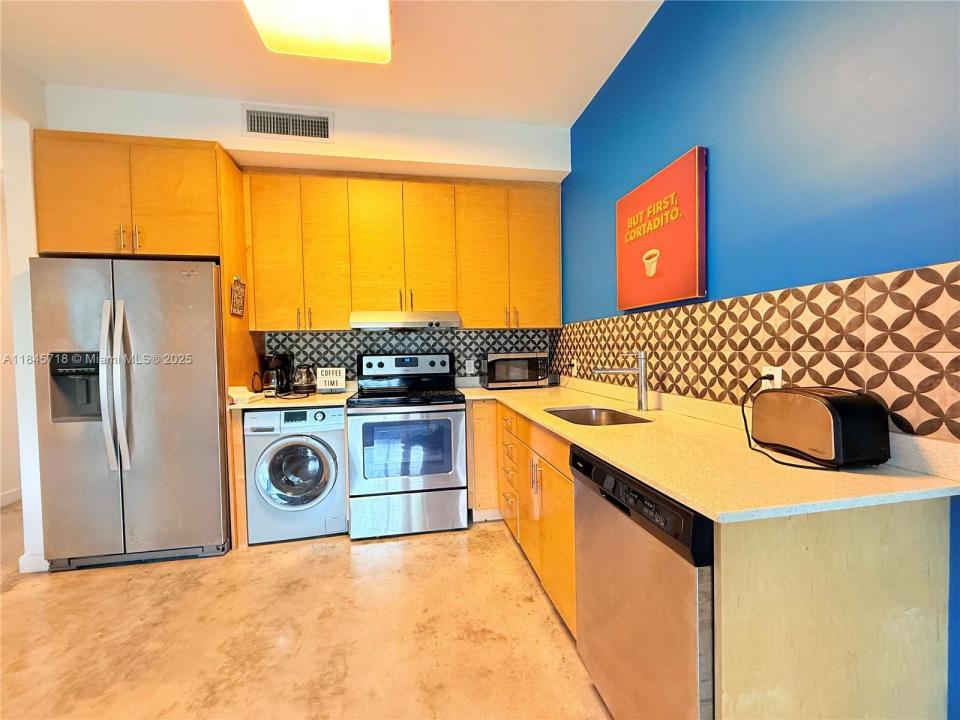 769 NW 1st St 302, Miami, 佛罗里达州 33128, 美国