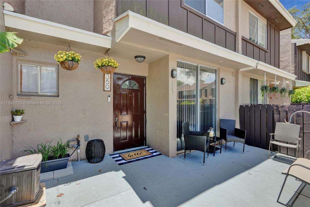1359 Sussex Dr, North Lauderdale, פלורידה 33068, ארצות הברית של אמריקה 