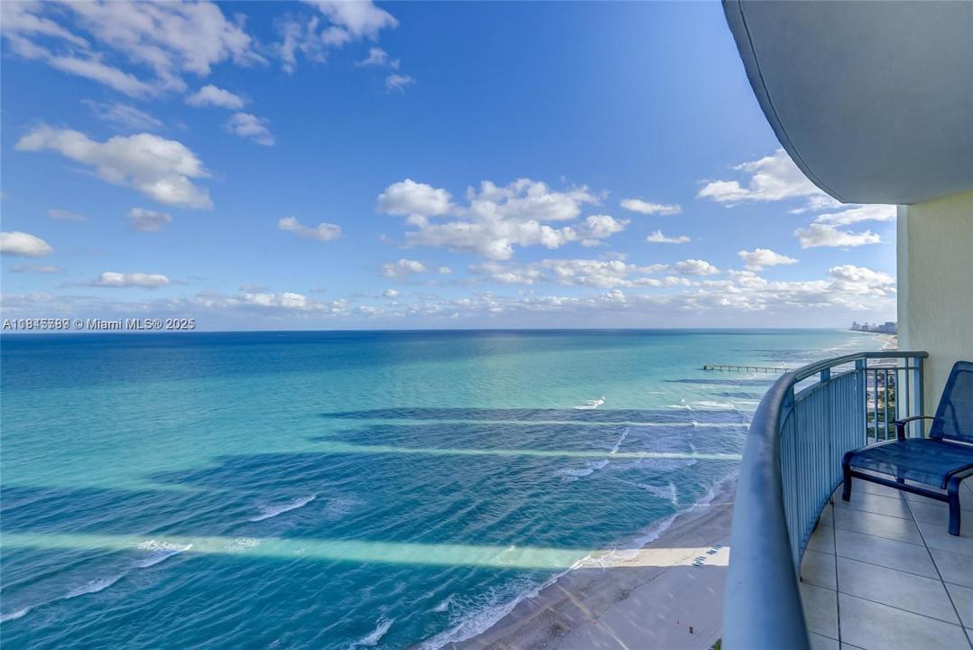 17375 Collins Ave 2501, Sunny Isles Beach, Florida 33160, USA