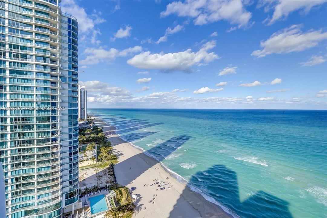 17375 Collins Ave 2501, Sunny Isles Beach, Florida 33160, USA