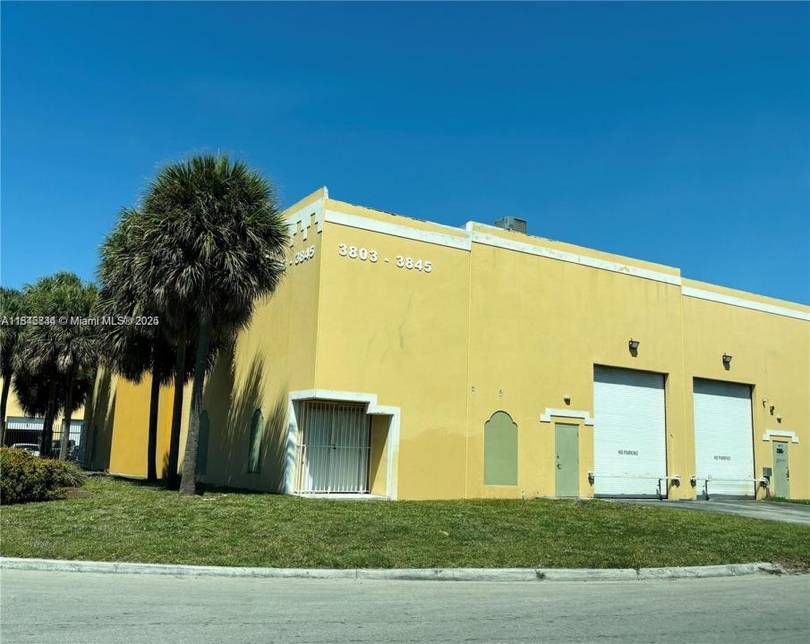3803 NW 125th St 8, Opa-Locka, Florida 33054, Amerika Birleşik Devletleri