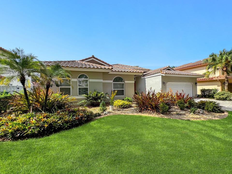 10621 Paris St, Cooper City, Florida 33026