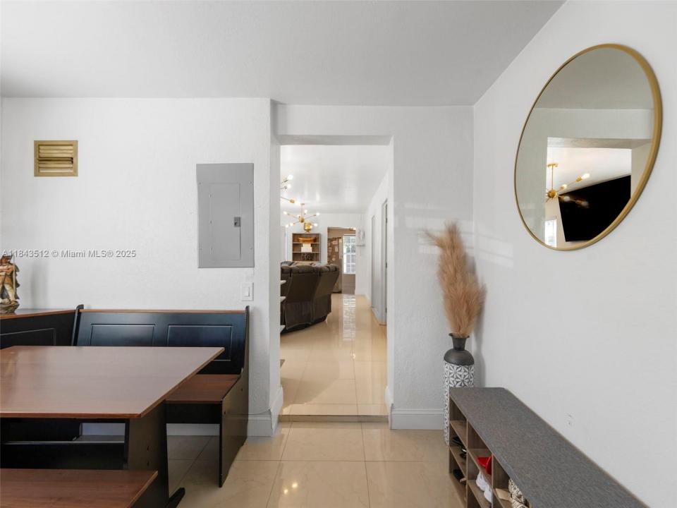 3151 NW 59th St, Miami, Florida 33142