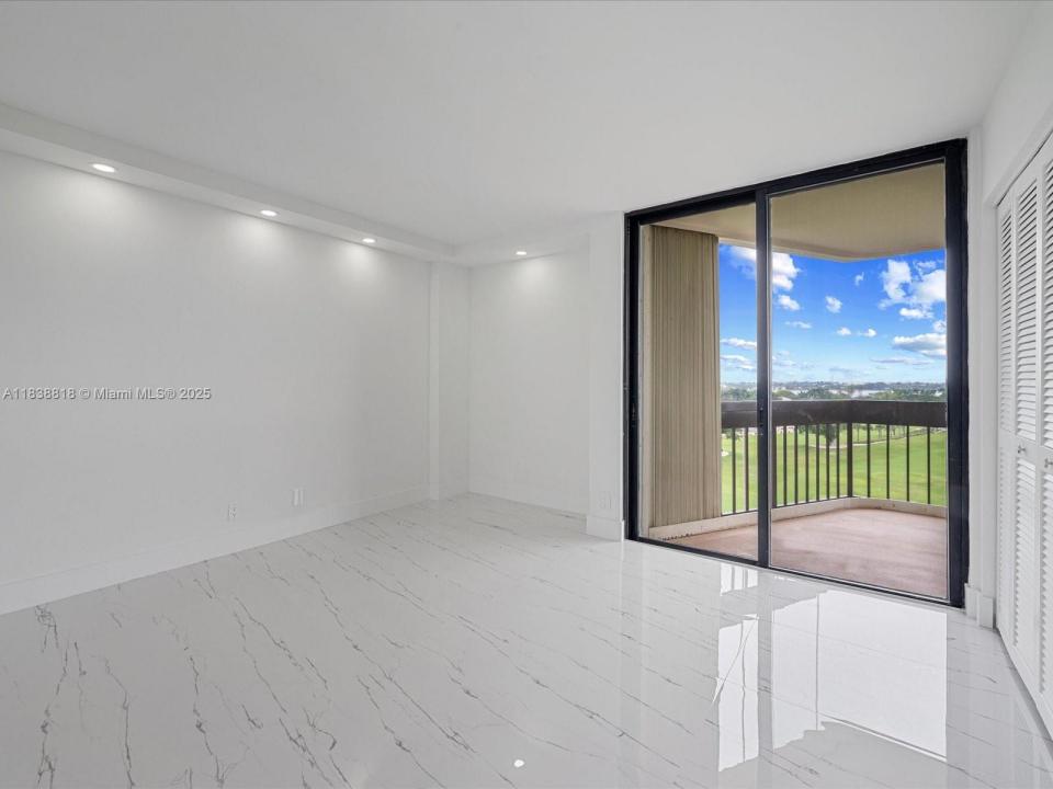 2000 Presidential Way 901, West Palm Beach, Floride 33401, États-Unis