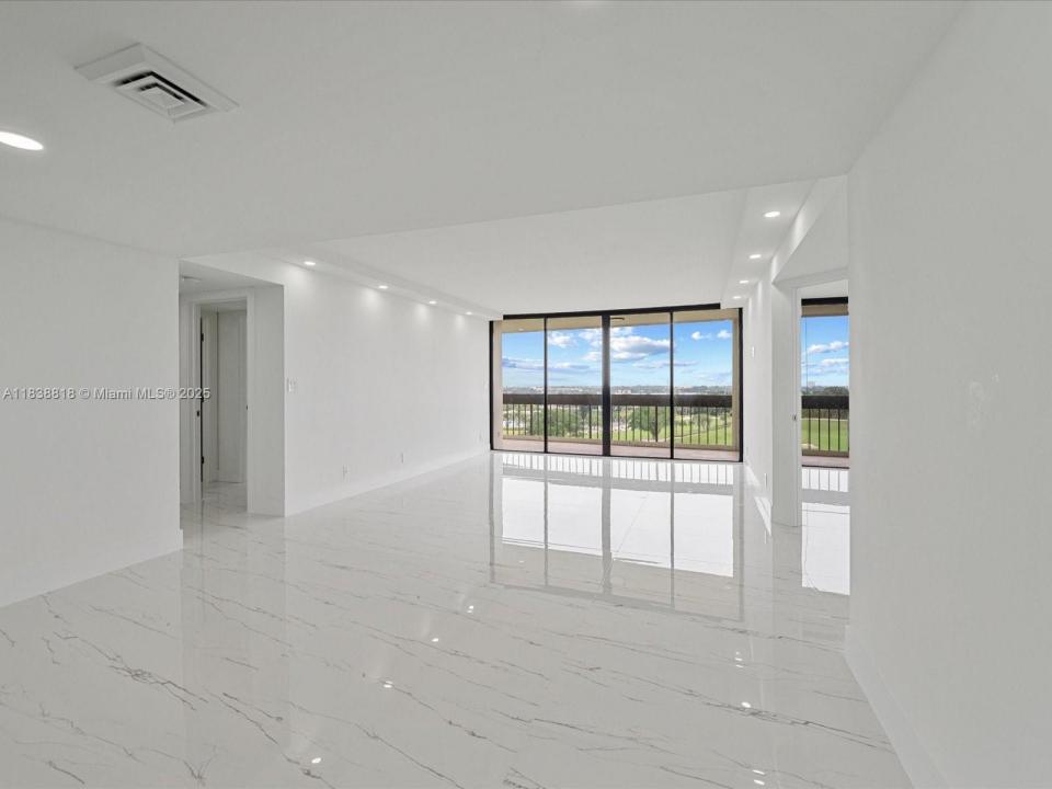 2000 Presidential Way 901, West Palm Beach, Floride 33401, États-Unis