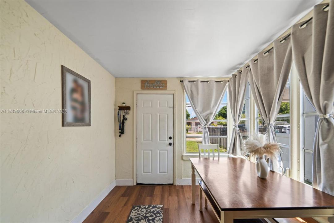 3143 NW 59th St, Miami, Florida 33142