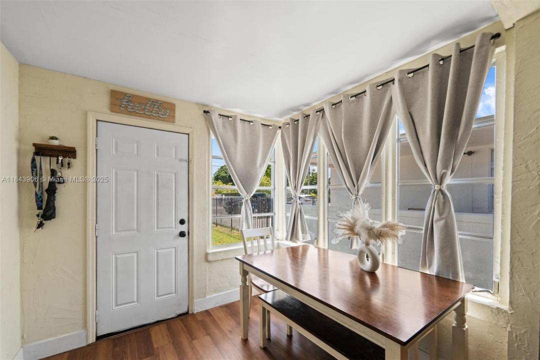 3143 NW 59th St, Miami, Florida 33142