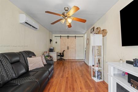 3143 NW 59th St, Miami, Florida 33142, USA