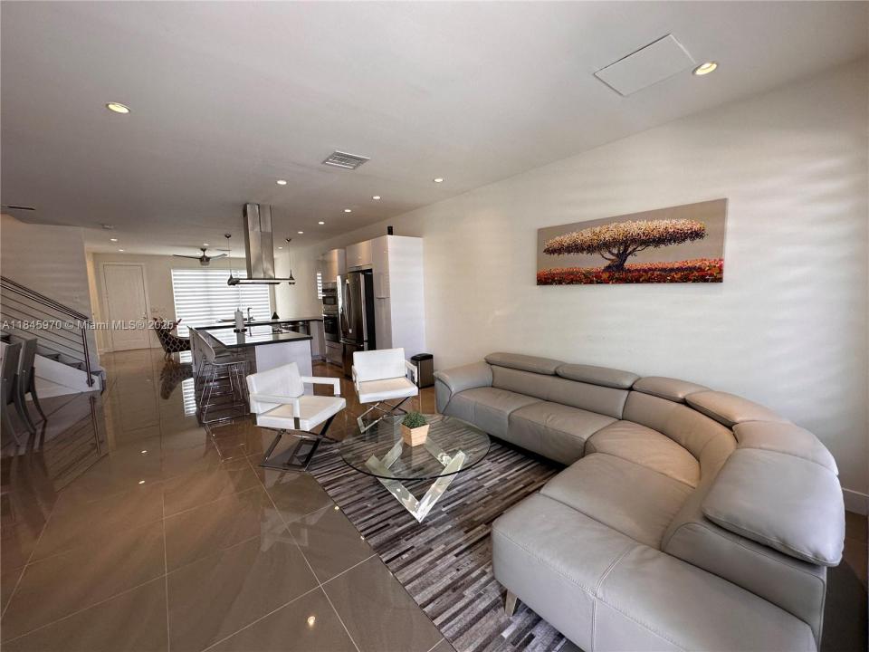 6334 NW 104th Path 6334, Doral, Florida 33178, HOA KỲ