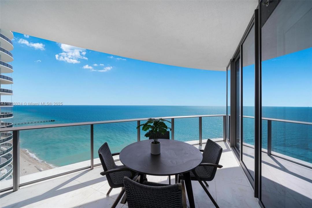 15701 Collins Ave 3001, Sunny Isles Beach, Florida 33160, Stati Uniti