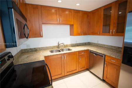 20 Calabria Ave 201, Coral Gables, Florida 33134, USA
