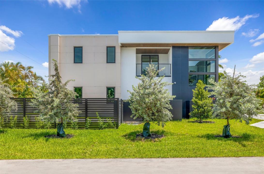 750 NE 16th Ave, Fort Lauderdale, פלורידה 33304, ארצות הברית של אמריקה 