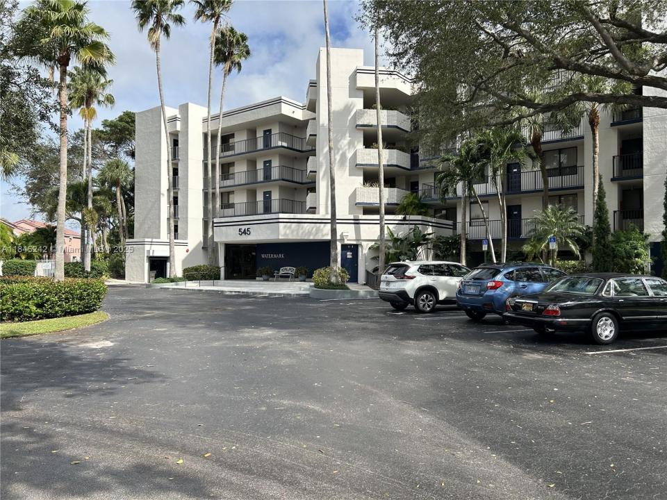 545 SE 12th St 301, Dania Beach, Florida 33004, HOA KỲ