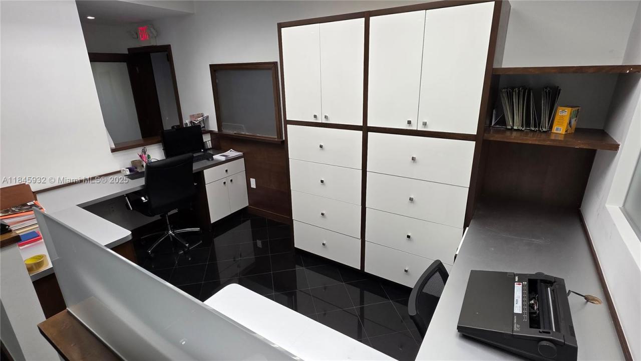 1135 Kane Concourse 3rd Floor, Bay Harbor Islands, Floride 33154, États-Unis