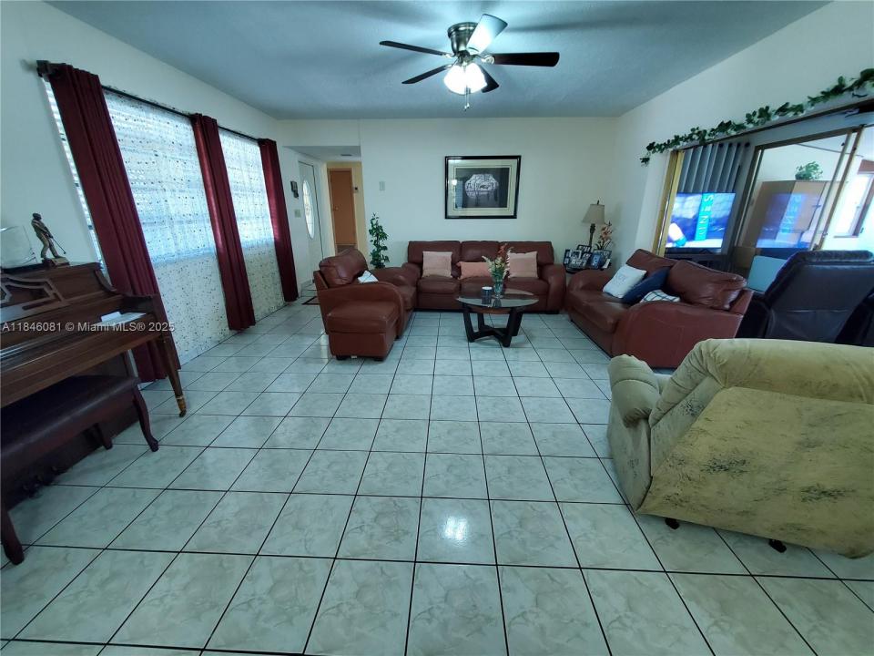 1300 NW 174th St, Miami Gardens, فلوريدا 33169, الولايات المتحدة
