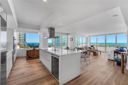 400 S Pointe Dr 704, Miami Beach, Florida 33139, USA