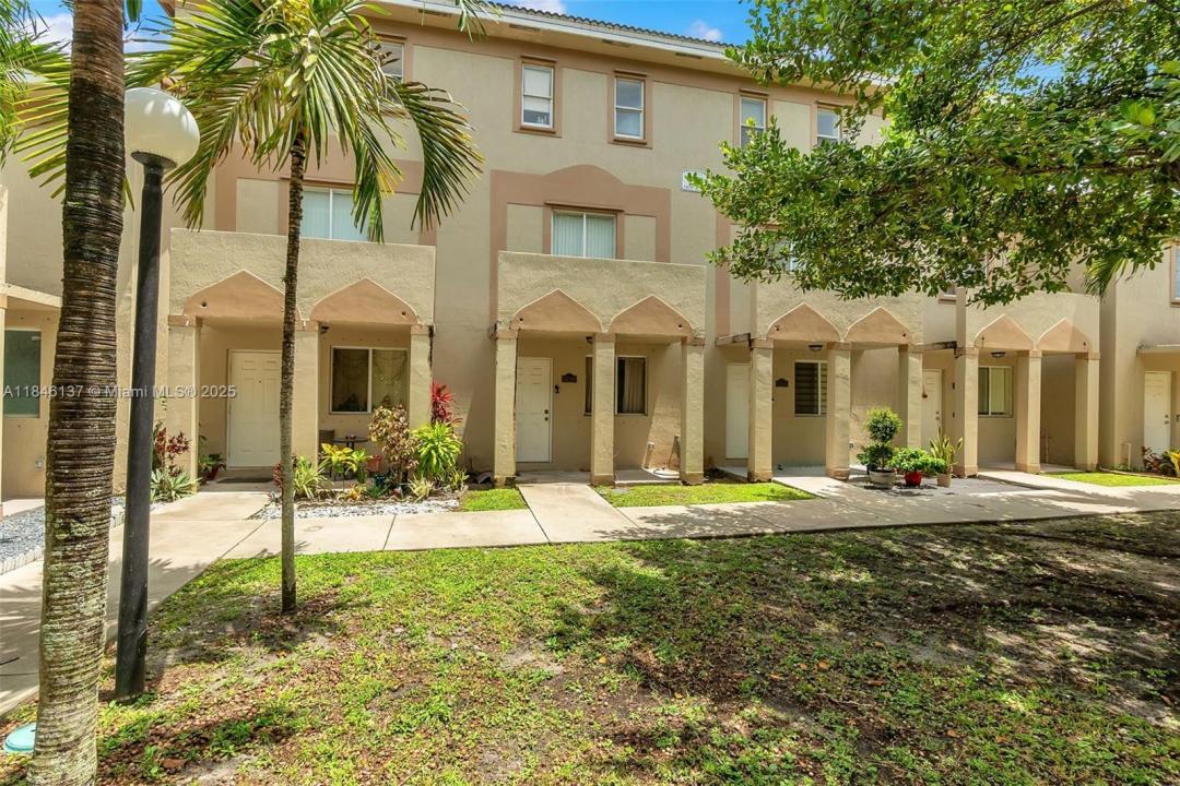 14286 NW 17th Ave, Opa-Locka, 佛羅里達州 33054, 美國