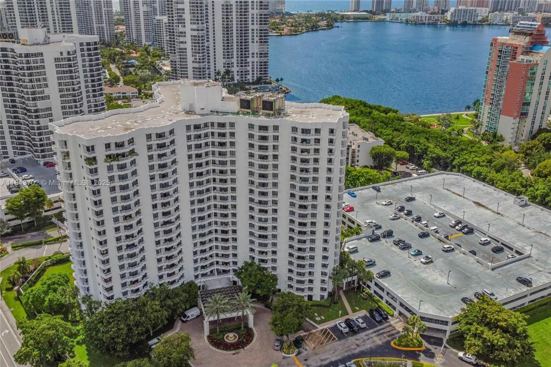 3300 NE 192nd St 1913, Aventura, Floride 33180, États-Unis