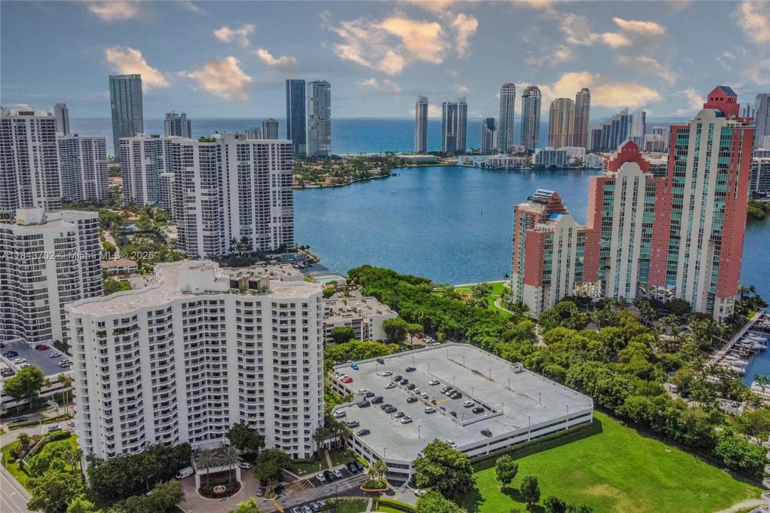 3300 NE 192nd St 1913, Aventura, Floride 33180, États-Unis